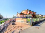 Casa Bi Trifamiliare in Vendita a Lonato del Garda Esenta