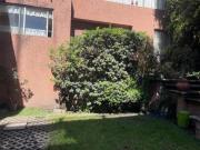 Casa bien ubicada con jardín 2.5 baños 3 recamaras 2...