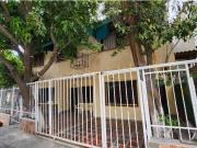 Casa Bifamiliar con excelente ubicación cerca al Centro 005