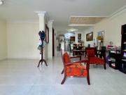 Casa bifamiliar con terraza en venta Barrio Petruc...