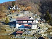 Casa bifamiliare con grande terreno immersa nella natura...