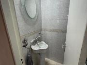 CASA BLANCA, A UNAS CALLES DEL PARQUE