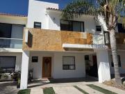 CASA BLEU VALLE DE JURIQUILLA QUERETARO