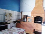 Casa boa em ótima localização no Jardim Pérola com 03...