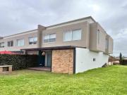 Casa Campestre en Arriendo Via La Valvanera