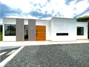 Casa campestre en condominio para la venta en Cerritos,...