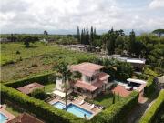 Casa campestre en conjunto cerrado en venta sector vía...
