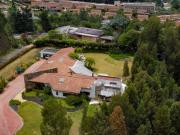 EXCLUSIVA CASA CAMPESTRE, GRAN LOTE ALTO DE LAS PALMAS A...