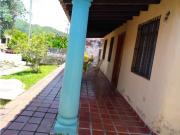 CASA CAMPESTRE EN PARQUE RESD. CAMPESTRE LA CUMACA. CON...