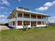 SE ALQUILA CASA CAMPESTRE EN RENTA AV. CONDINA