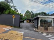 Casa campestre comercial renta en Envigado, sector Chingüí 1