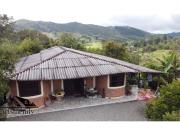 CASA CAMPESTRE EN SAN VICENTE, VEREDA LA COMPAÑA