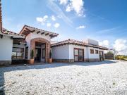 CASA CAMPESTRE EN VENTA EN EL CARMEN DE VIBORAL, ANTIOQUIA