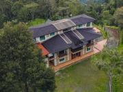 CASA CAMPESTRE EN VENTA EN ENVIGADO, ANTIOQUIA