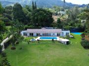 Casa Campestre En Venta En Envigado En Casa Campestre El...