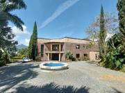 CASA CAMPESTRE EN VENTA LAS LOMITAS SABANETA ANTIOQUIA
