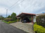 Casa campestre en venta o alquiler en el caimo