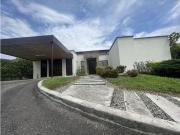 Casa campestre en venta sector el Caimo Quindío