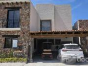 Casa campestre habitación PB FRENTE a Ventanas Club de Golf