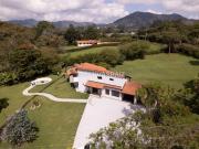 Casa Campestre Independiente vía San Antonio La Ceja