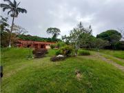 Casa Campestre tipo paisa cerca a la vía principal La...