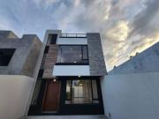 Venta Casa a Estrenar Intercambiador de Carcelén