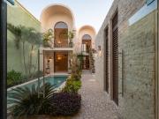 CASA DE 5 RECÁMARAS EN SANTIAGO