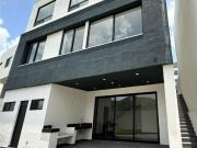 CASA CARRETERA NACIONAL EL BARRO VENTA