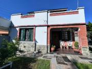 CASA C/DEPTO Y GRAN LOTE