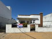 Casa céntrica, amplio terreno, San Nicolas