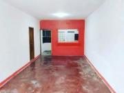 CASA CENTRICA CON 2 DEPARTAMENTOS PARA INVERSIÓN CON...