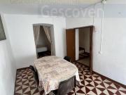 CASA CÉNTRICA CON TERRAZA TECHADA. DOS PLANTAS