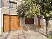 Casa cêntrica en Cañuelas, en calle San Martin, entre...