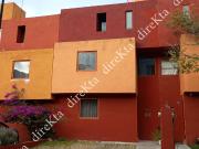 Casa céntrica en privada con seguridad y alberca Las...