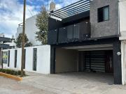 CASA CÉNTRICA EN RENTA EN SAHAGÚN HIDALGO, LAS HACIENDAS