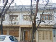 Casa céntrica en venta en planta alta de 4 dormitorios...