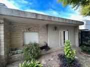 CASA céntrica POSIBILIDAD VIVIENDAS varias y COMERCIAL...