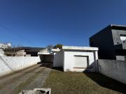 Casa Céntrica sobre avenida a refacciónar