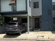 CASA CERCA DE GRAN PLAZA EN RENTA