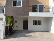 Casa cerca de la Anahuac Querétaro de 4 recámaras cada... Casa cerca de la Anahuac Querétaro de 4 recámaras cada...