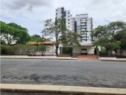 CASA A MEDIA CUADRA DE AV. ROTARIA