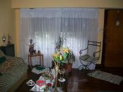 Casa chalet,3 dormi. cochera doble,buena ubicación