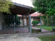 Casa chalet,3 dormi. cochera doble,buena ubicación