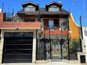 CASA CHALET 4 AMB COCHERA PATIO PARRILLA TERRAZAS