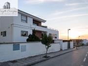 Casa chalet en Venta en Altos de la Zubia