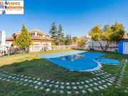 Casa chalet en Venta en Altos de la Zubia