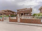Casa chalet en Venta en Altos de la Zubia
