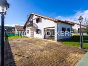 Casa chalet en Venta en Arnuero