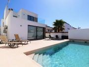 Casa chalet en Venta en Benijófar