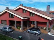 Casa chalet en Venta en Bernueces
